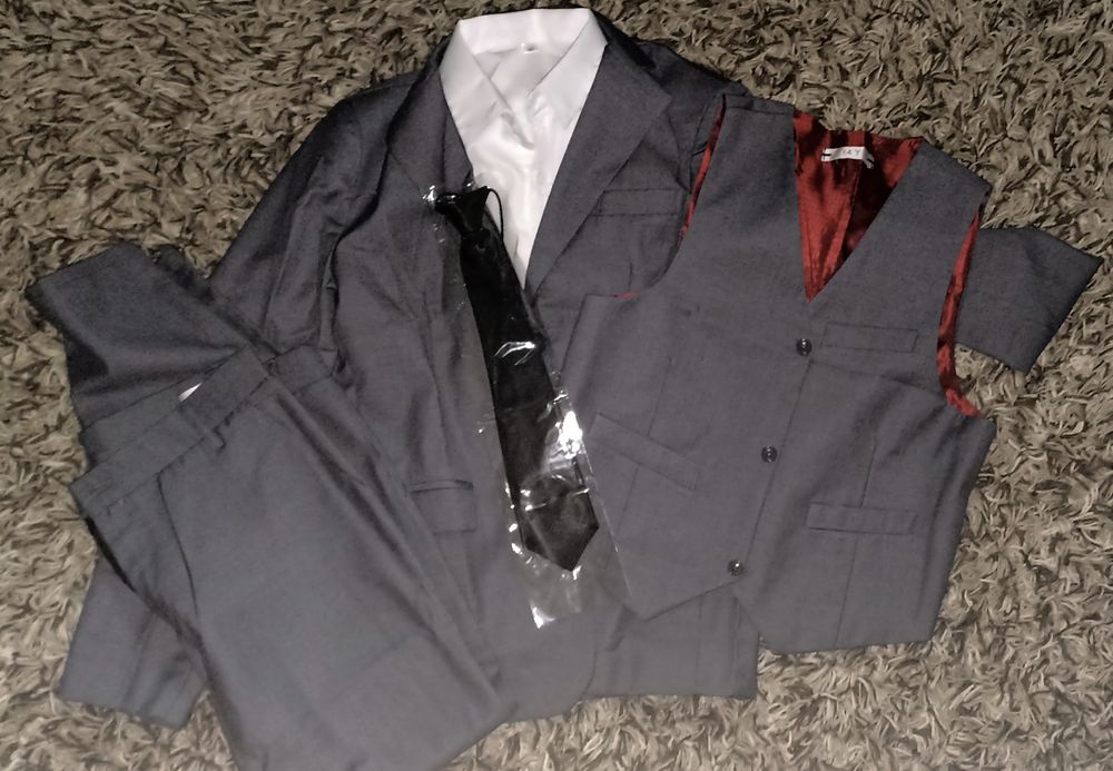 6 части нов официален костюм 12-14 г. 158-160см; 9-10 г. 134-140