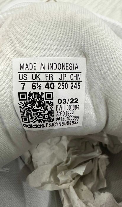 Чисто нови оригинални маратонки Adidas Response 40 номер