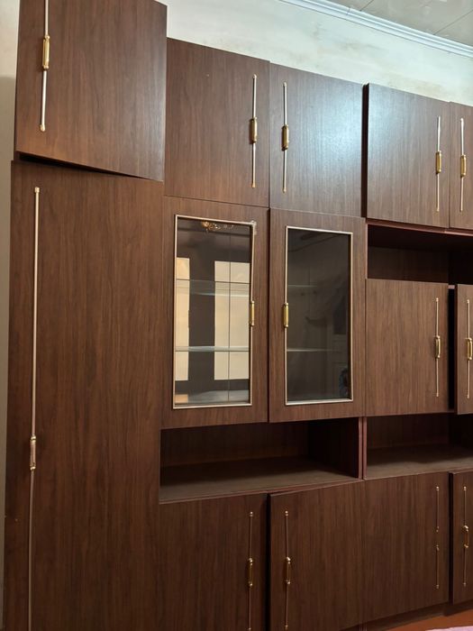 Стенка - шкаф для дома