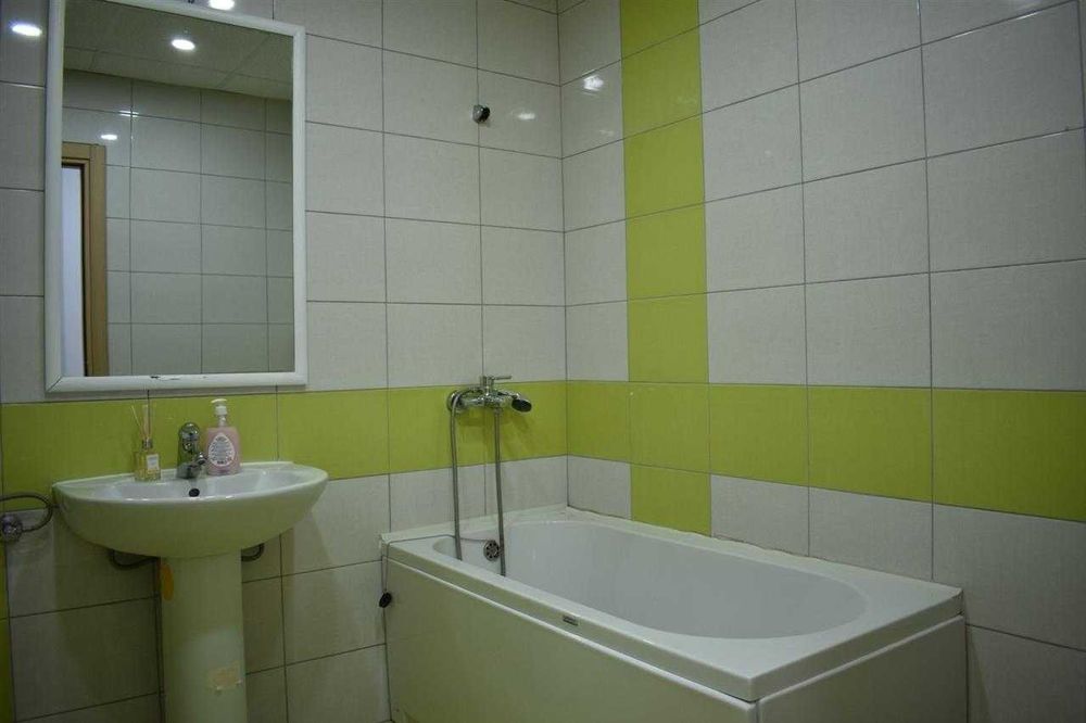 Дава се под наем Двустаен апартамент в Бургас, Изгрев - 53 кв.м за 255 € - Снимка #7