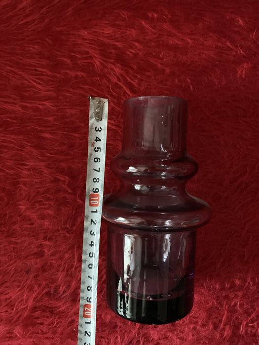 Стъклени и антична порцеланова ваза