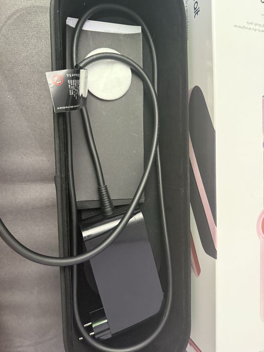 Преса за коса Dyson