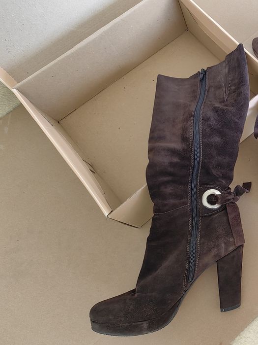 Cizme piele intoarsa, cu toc Nr. 37