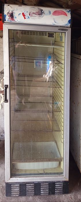 Хладилна витрина