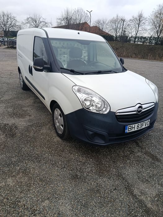 Vând Opel combo maxi
