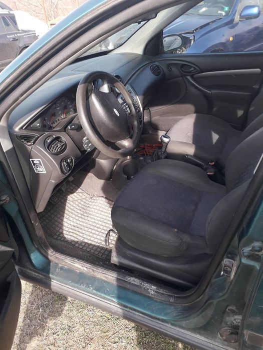 Форд фокус На части 1,6 бензин