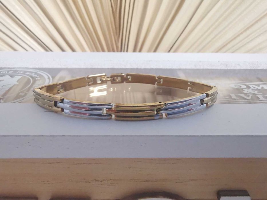 Гривни от медицинска стомана