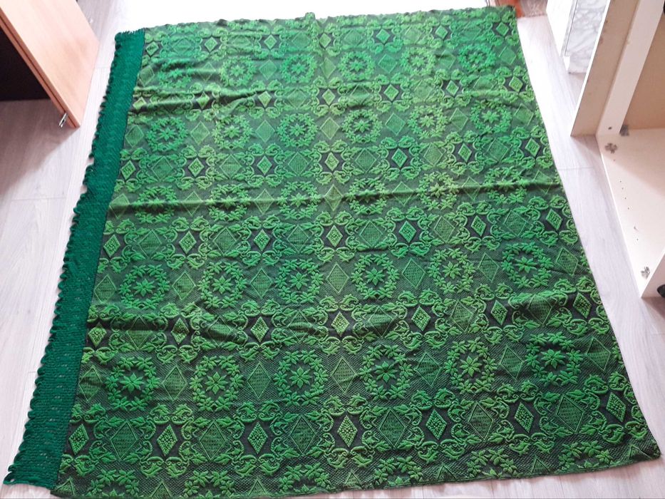 Три вида Покривки за легло