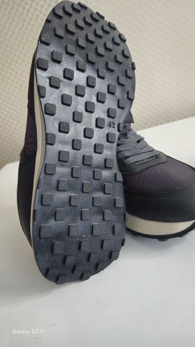 Кроссовки осень зима Турция разм.42