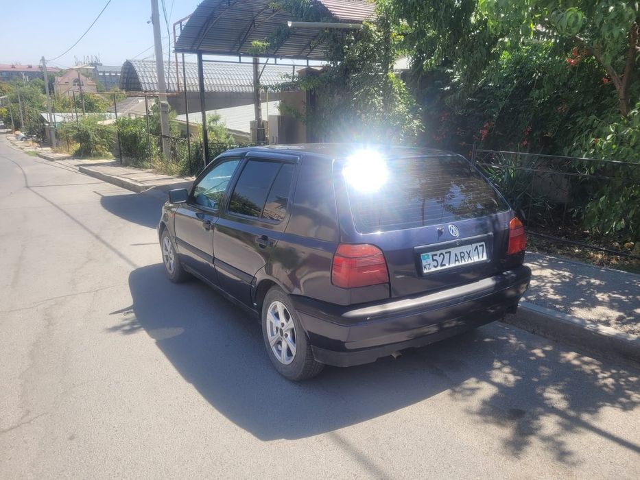 Продам срочно Volkswagen Golf 3