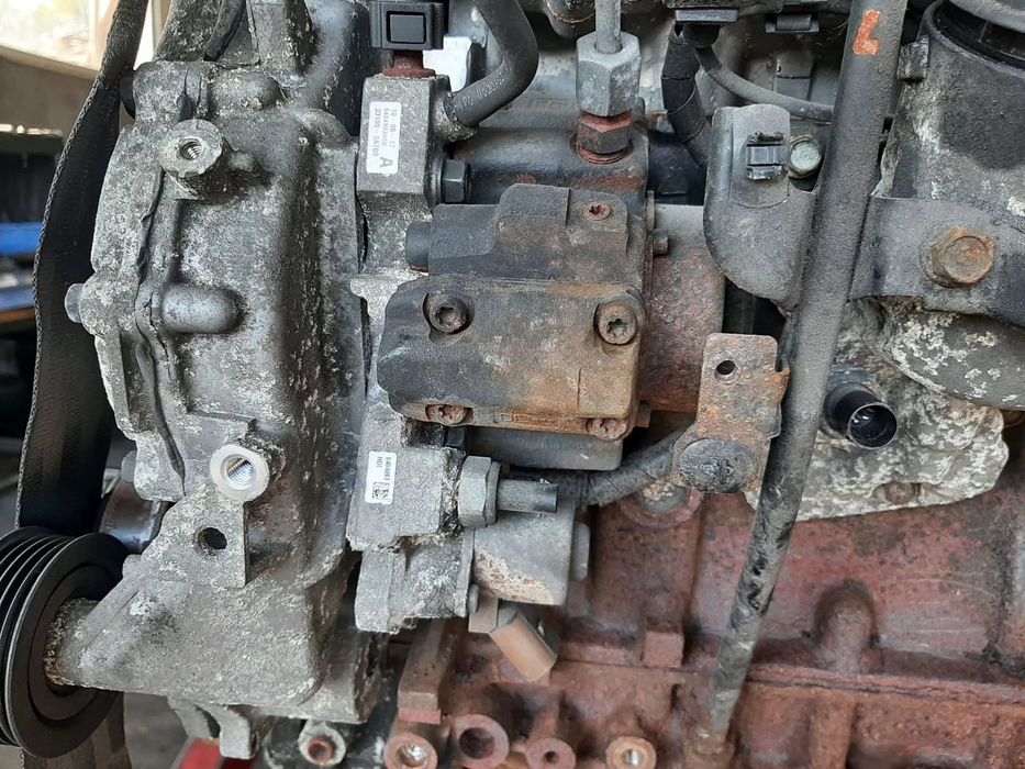 pompa inalta d4fc 1.4 crdi hyundai i20 ix 20 i30 kia rio ceed 33100-2a700