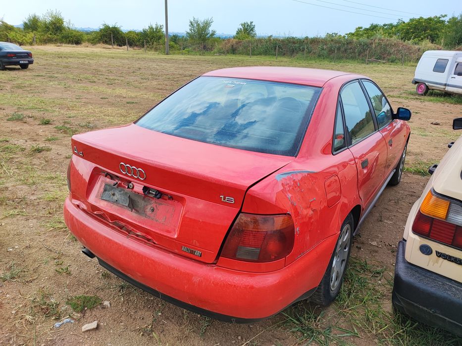 Audi A4 1.6 НА ЧАСТИ