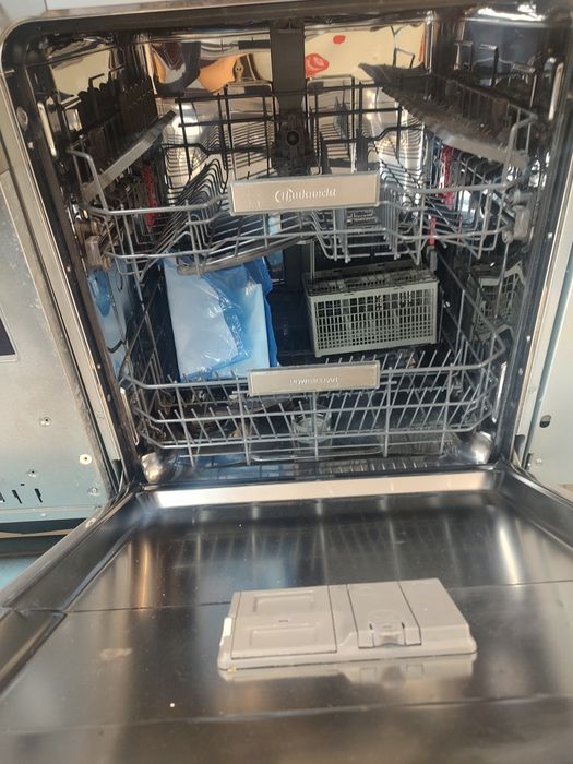 Съдомиялна за вграждане Bauknecht