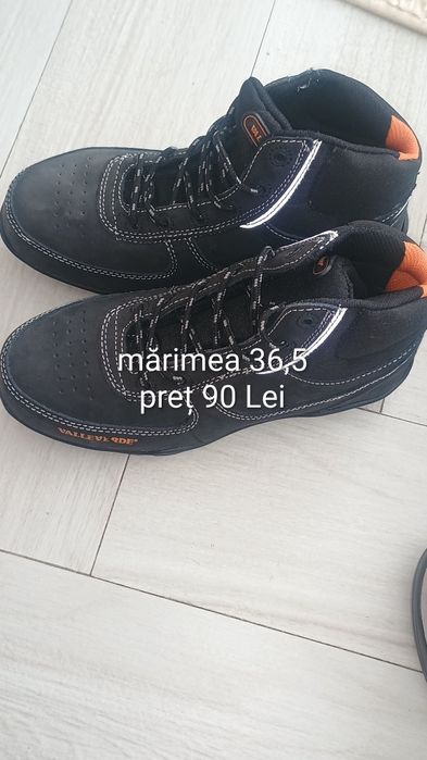 Adidași cu bombeu metalic