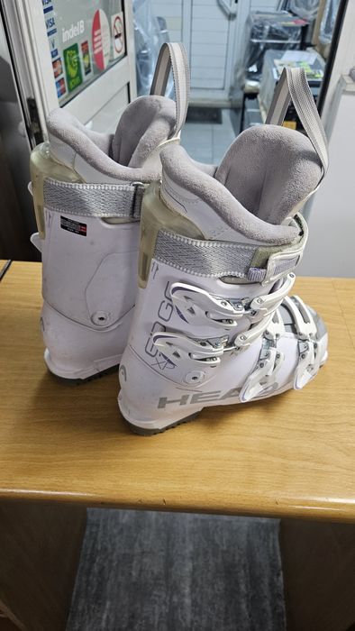 Продавам дамски ски обувки HEAD 37 номер