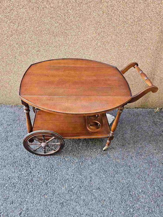 Количка за сервиране