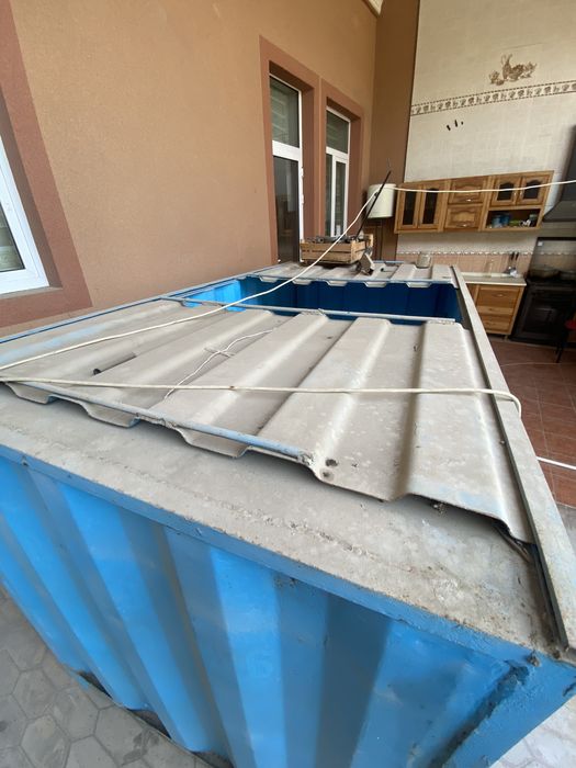 Аквариум для продажи живой рыбы