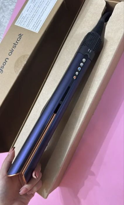 Продам Dyson airstrait