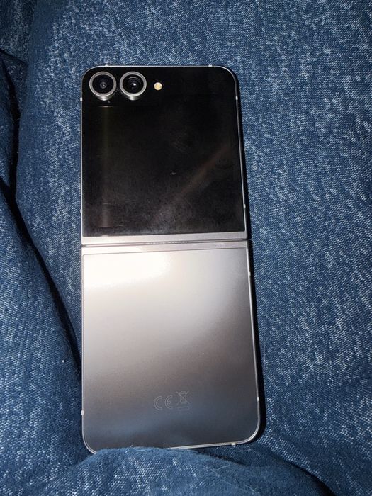 Samsung Glaxy Z Flip 6 256GB