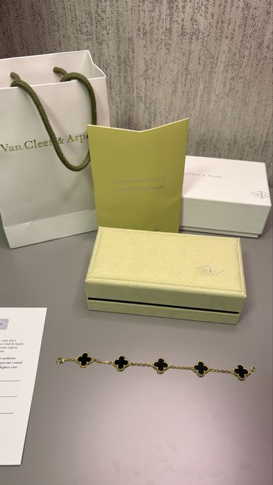 гривна Van Cleef & Arpels Alhambra