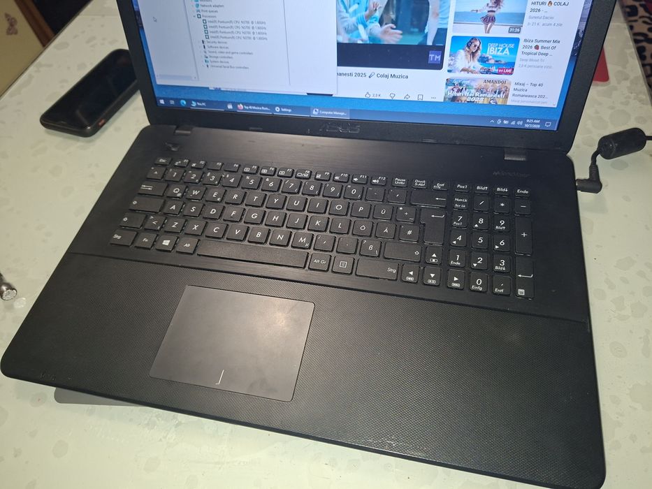 Asus X751, display mare 17", Intel Quad Core, 8 gb ram, 750 gb HDD, baterie ok