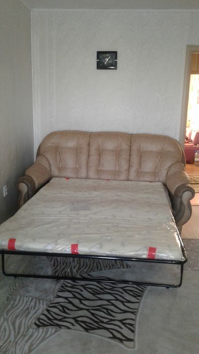 Продам диван с креслом в отличном состоянии