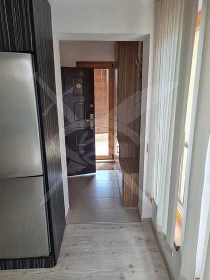 Тристаен апартамент в района на Базар Левски - 97714