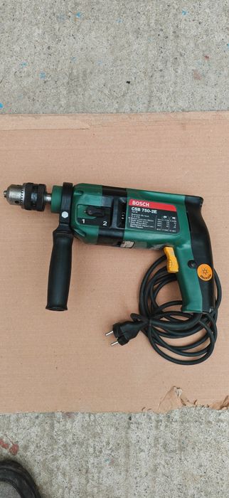 Vând bormașina bosch