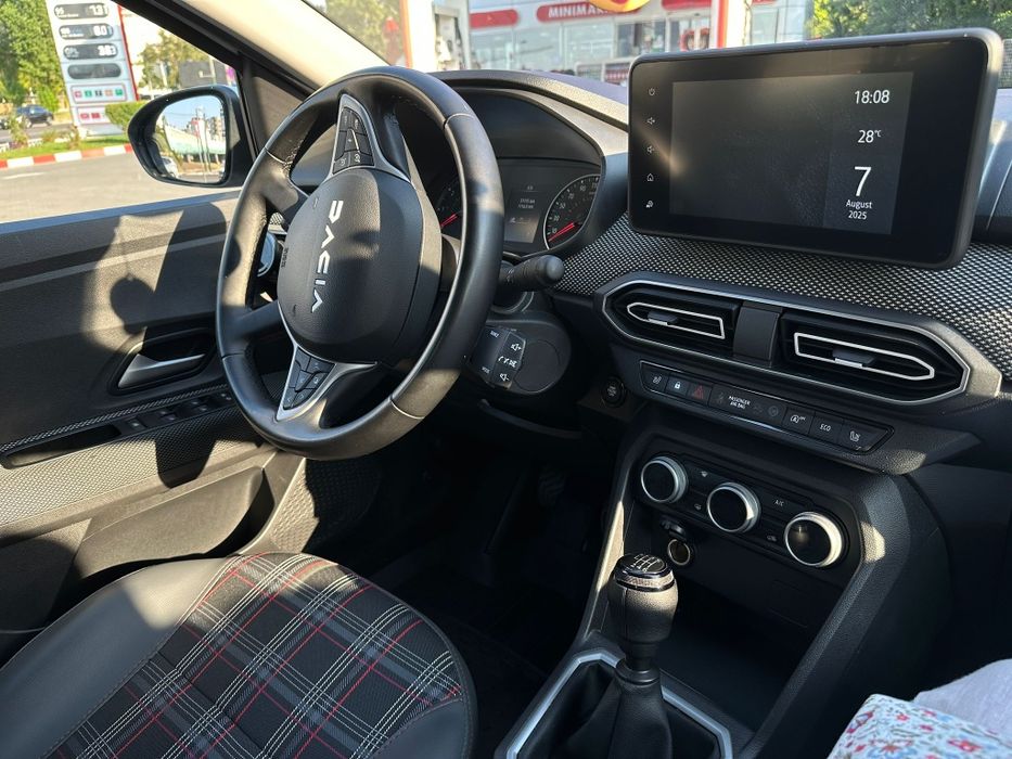Inchiriez Dacia Logan 2023 GPL  pentru Uber/Bolt