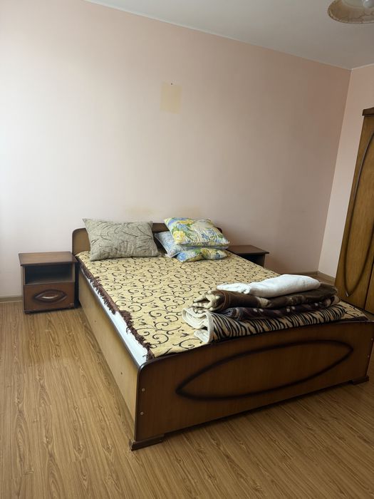 Vand mobila  pret negociabil