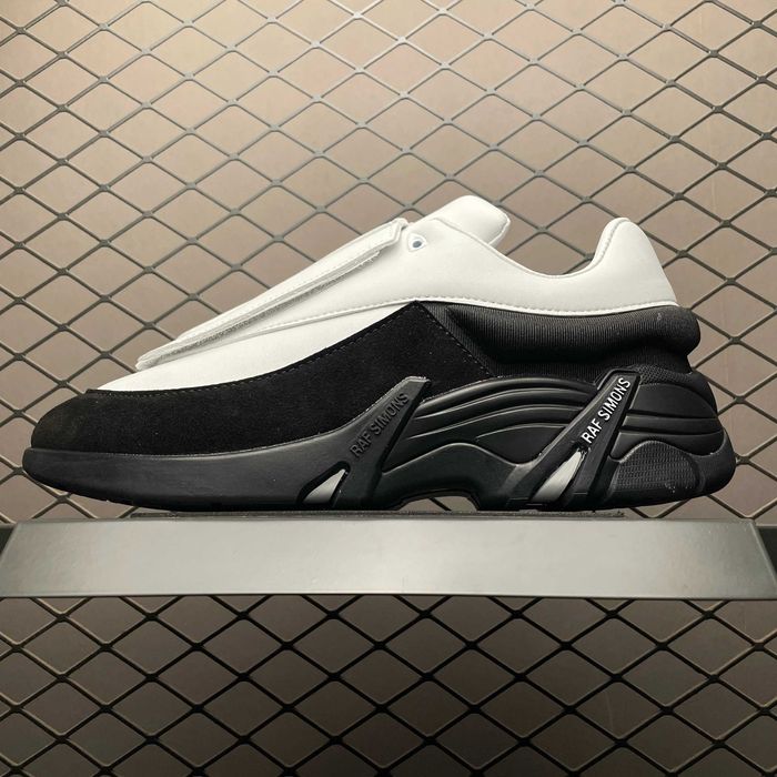 Raf Simons 43,44,45– Antei Black/White/Cream