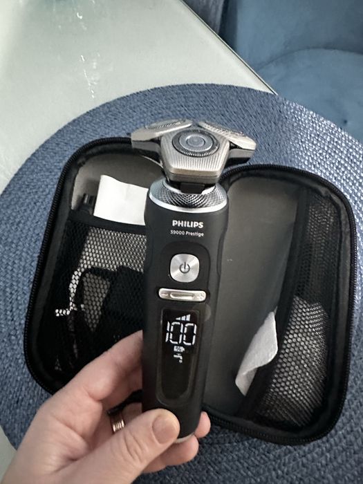 Aparat de barbierit Philips Shaver S9000 Prestige