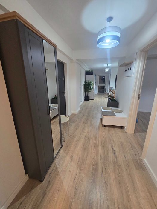 Inchiriez apartament 3 camere Dambu Rotund