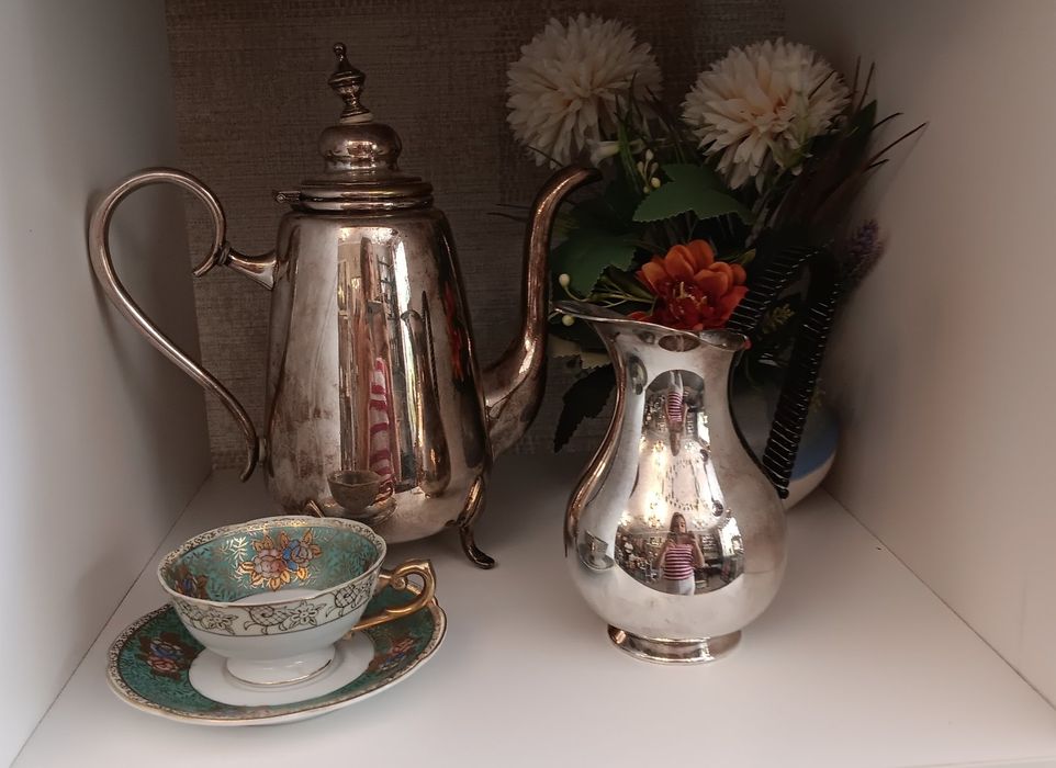 Посребрени и стъклени находки