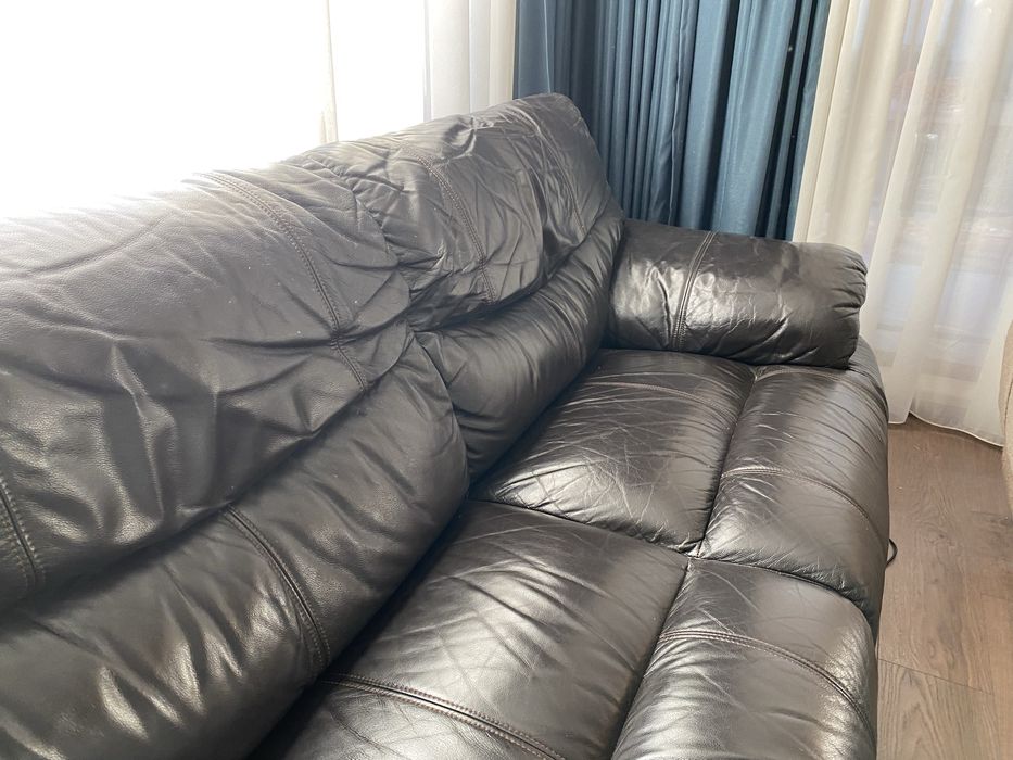Продавам кожен диван