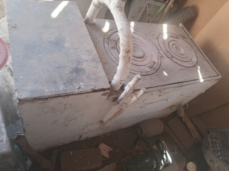 Металическая паровая печь.