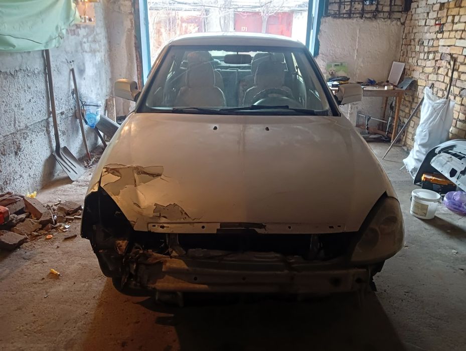 Продам Приору в нормальном состоянии