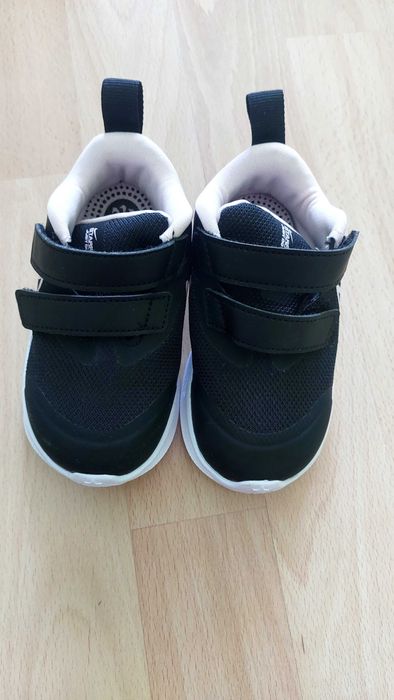 Нови детски маратонки nike 22