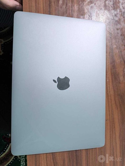 MacBock sotiladi i5 8gb