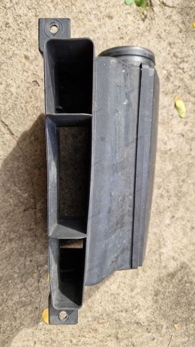 Deflector aer VW Golf 5 plus cod 1K0 805 971 C