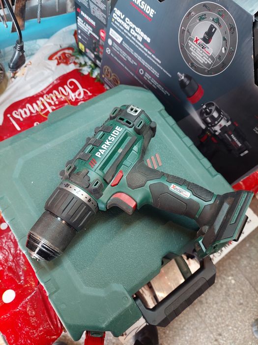 Винтоверт боди Parkside 20 волта. Метален патронник.