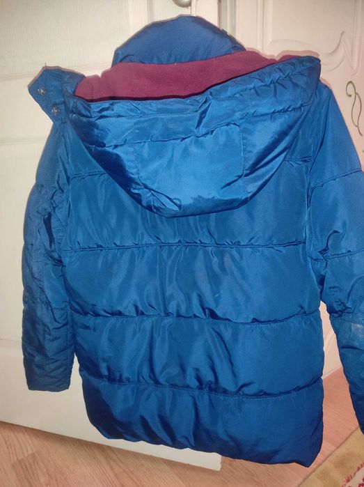 Продам теплую куртку на мальчика