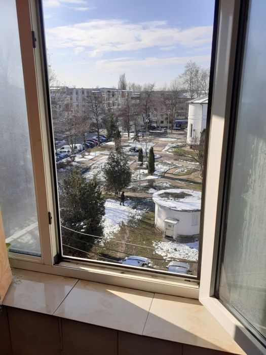 Închiriez garsoniera
