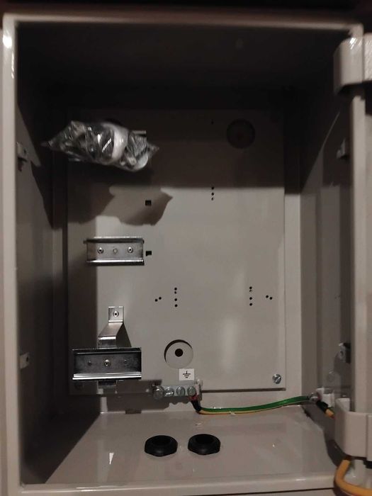 Безплатна доставка! Нови метални елтабла за външен монтаж