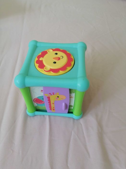 Интерактивна бебешка играчка fisher price