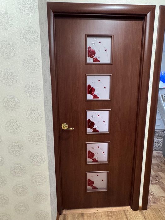 Продам двери с связи ремонтом