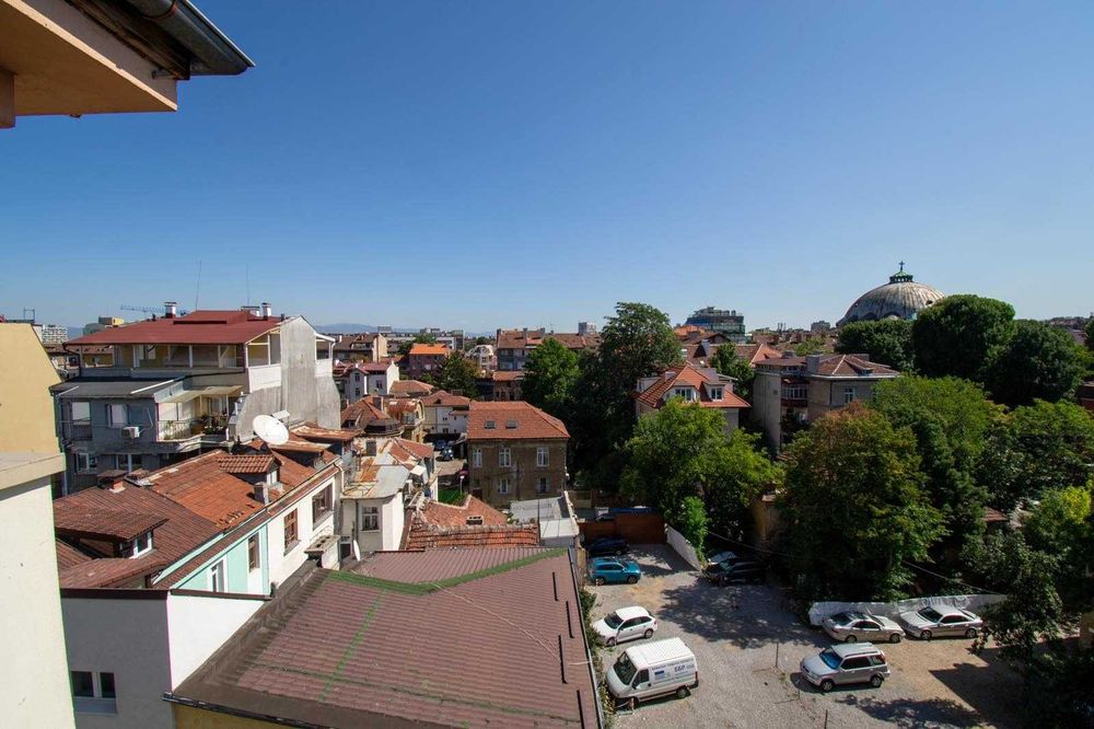 Дава се под наем Тристаен апартамент в София, Център - 70 кв.м за 797.64 € - Снимка #11