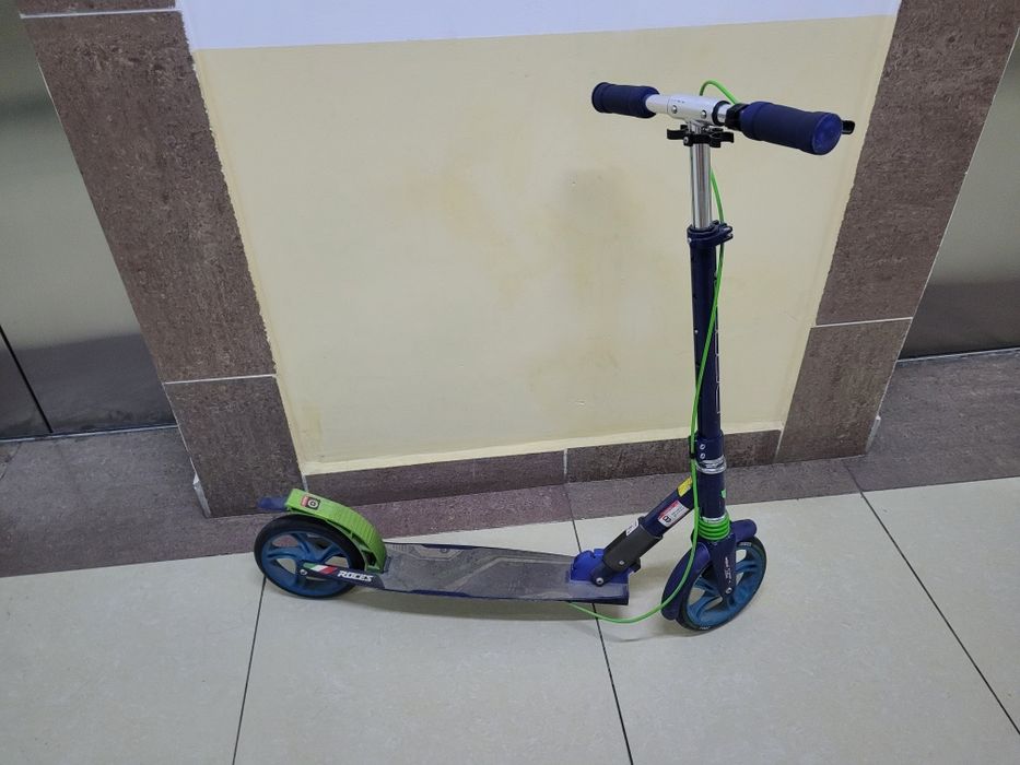 Самокат ROCES покупался в Спортмастере