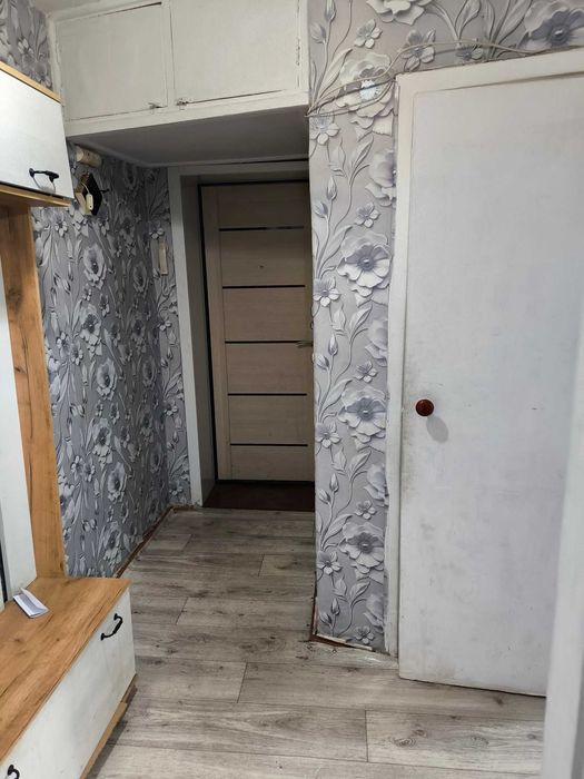 2к. Центр 44кв. 4эт из 5