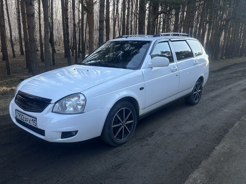 Лада Приора 2011 года